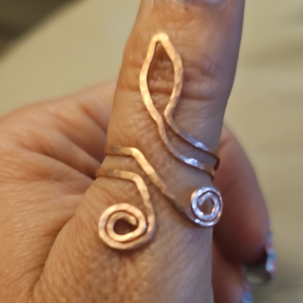 Elegant Copper Snake Ring (Therapy Ring)